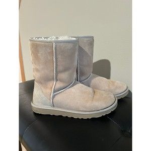 UGG classic short boots, size 8, sand color